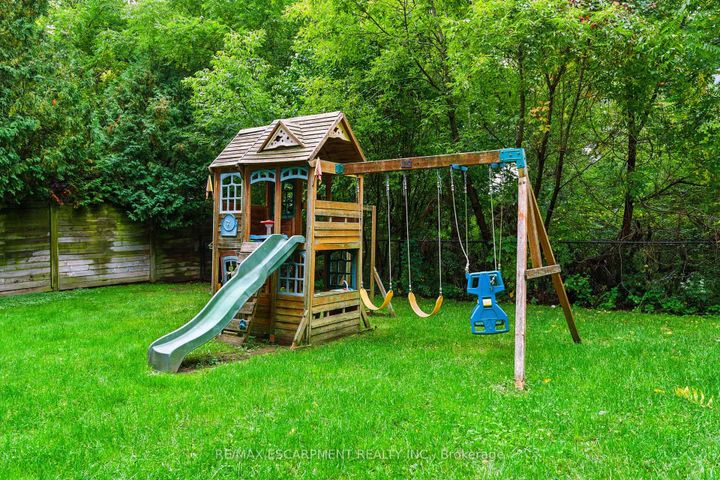 Photo 46 at 391 Patricia Drive, Bayview, Burlington