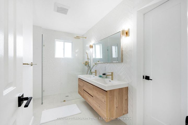 Photo 34 at 380 Summerchase Drive, RO River Oaks, Oakville