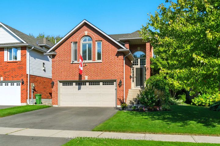 Photo 1 at 36 Pinecreek Road, Waterdown, Hamilton