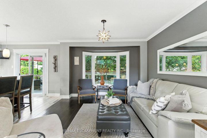 Photo 8 at 36 Pinecreek Road, Waterdown, Hamilton