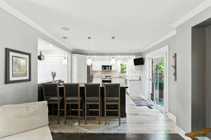 Photo 9 at 36 Pinecreek Road, Waterdown, Hamilton