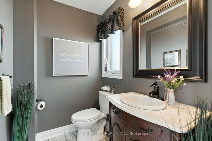Photo 19 at 36 Pinecreek Road, Waterdown, Hamilton