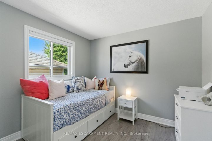 Photo 34 at 36 Pinecreek Road, Waterdown, Hamilton