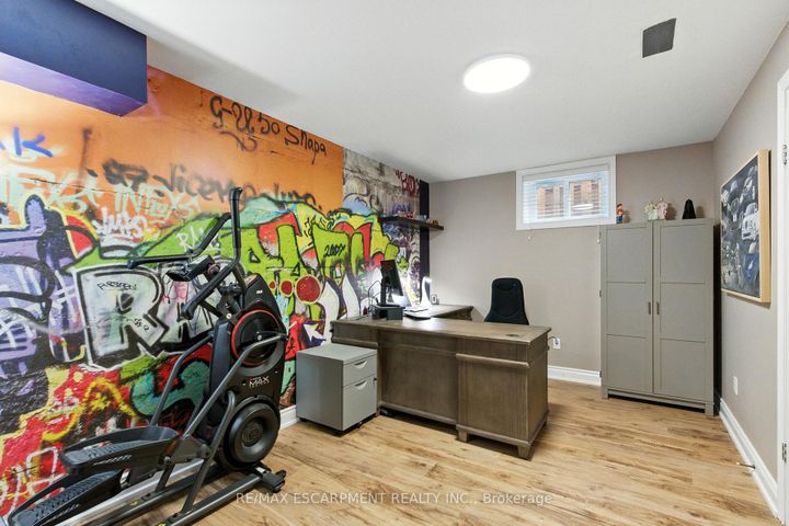 Photo 40 at 36 Pinecreek Road, Waterdown, Hamilton