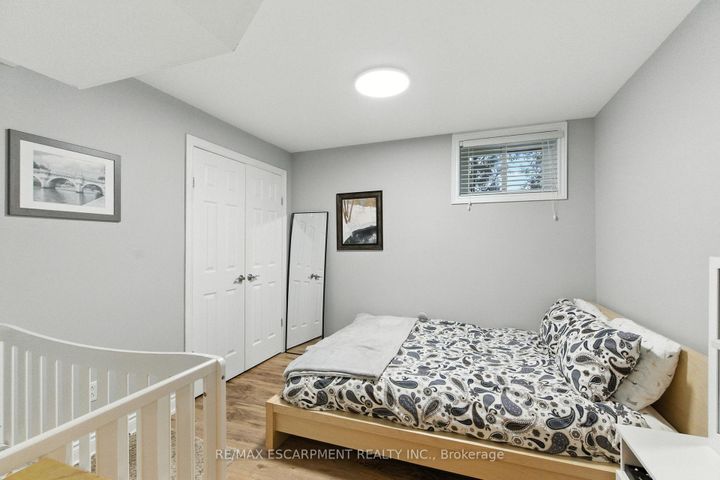 Photo 42 at 36 Pinecreek Road, Waterdown, Hamilton