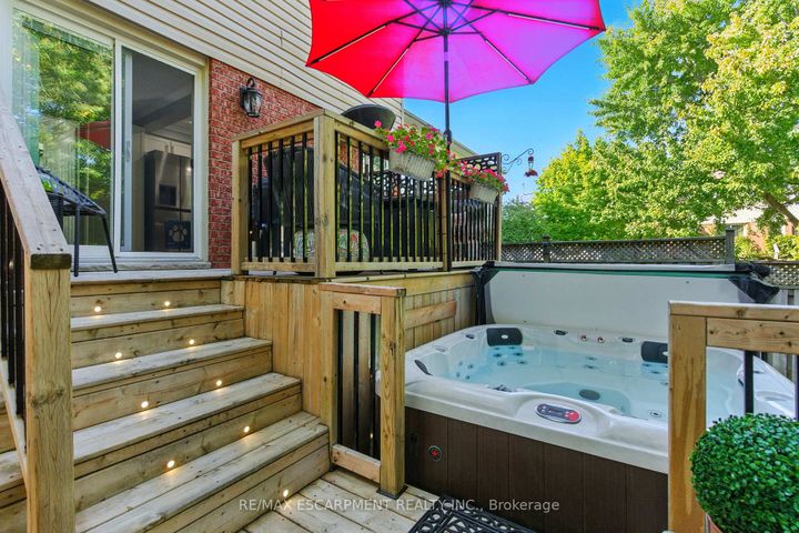 Photo 44 at 36 Pinecreek Road, Waterdown, Hamilton