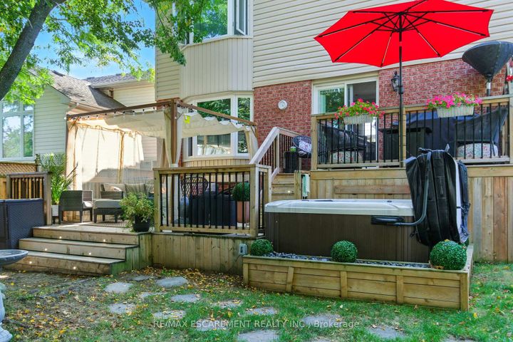 Photo 49 at 36 Pinecreek Road, Waterdown, Hamilton