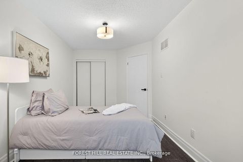 Photo 15 at 48 Beaumont Place, Uplands, Vaughan
