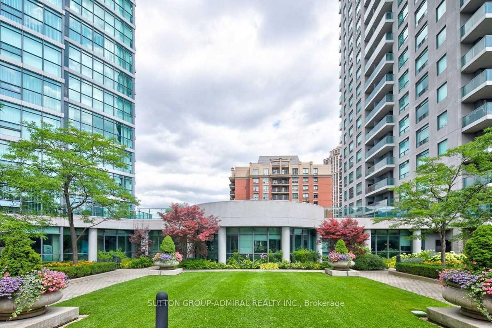 1006 - 28 Harrison Garden Boulevard, Willowdale East, Toronto 