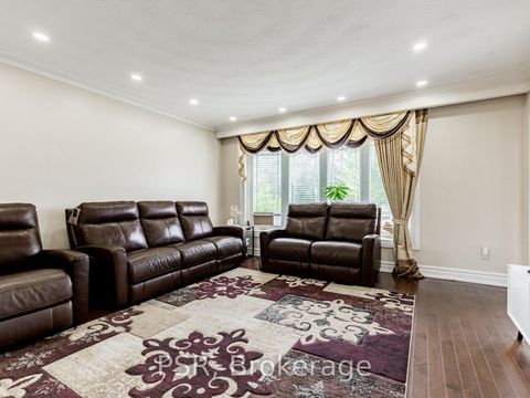 Photo 3 at 7 Willsteven Drive, Woburn, Toronto