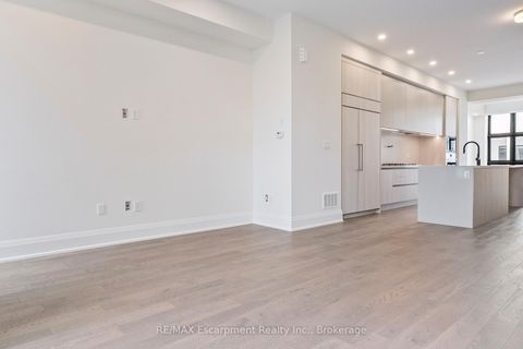 Photo 11 at 2 - 138 EAST Street, BR Bronte, Oakville
