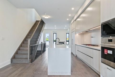 Photo 22 at 2 - 138 EAST Street, BR Bronte, Oakville
