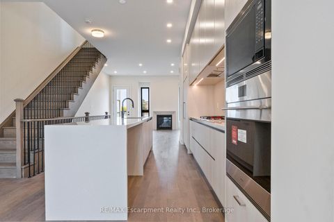 Photo 26 at 2 - 138 EAST Street, BR Bronte, Oakville