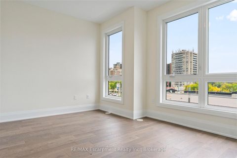 Photo 35 at 2 - 138 EAST Street, BR Bronte, Oakville