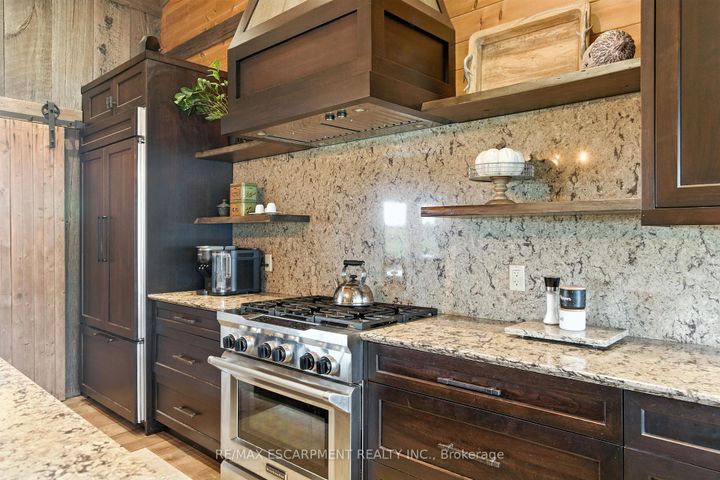 Photo 7 at 437 6th Concession Road E, Rural Flamborough, Hamilton