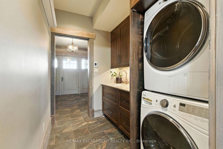Photo 11 at 437 6th Concession Road E, Rural Flamborough, Hamilton