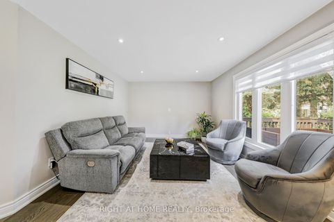 Photo 18 at 20 Woburn Drive, Islington Woods, Vaughan