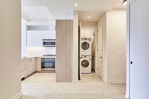 Photo 12 at 407 - 123 Maurice Drive, CO Central, Oakville