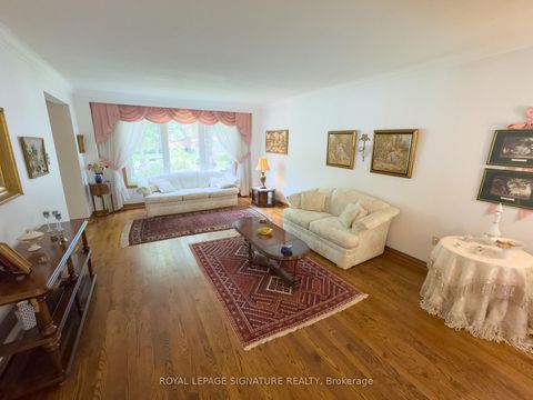 Photo 11 at 6 Satchell Boulevard, Centennial Scarborough, Toronto