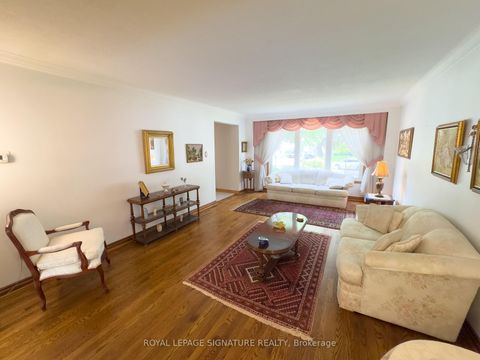 Photo 12 at 6 Satchell Boulevard, Centennial Scarborough, Toronto