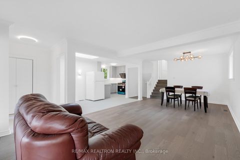Photo 4 at 53 Knighton Drive, Victoria Village, Toronto
