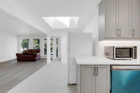 Photo 7 at 53 Knighton Drive, Victoria Village, Toronto