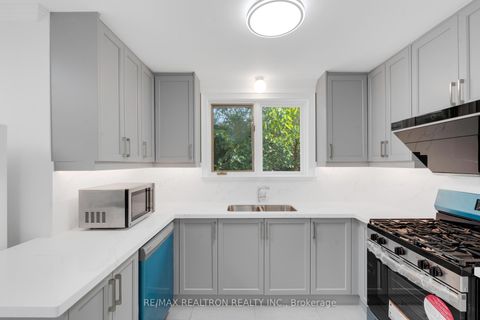 Photo 9 at 53 Knighton Drive, Victoria Village, Toronto