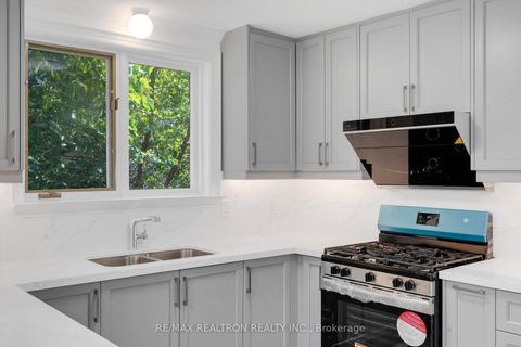 Photo 10 at 53 Knighton Drive, Victoria Village, Toronto