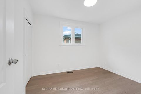 Photo 11 at 53 Knighton Drive, Victoria Village, Toronto