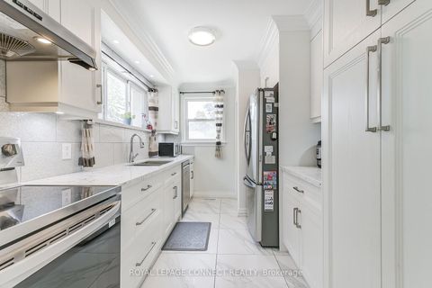 Photo 6 at 27 Horton Boulevard, Eglinton East, Toronto