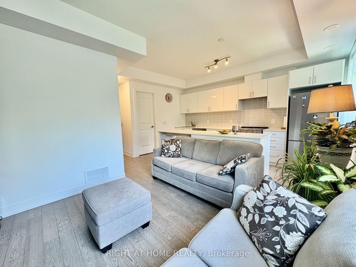 Photo 7 at 211 - 1085 Douglas McCurdy Common, Lakeview, Mississauga