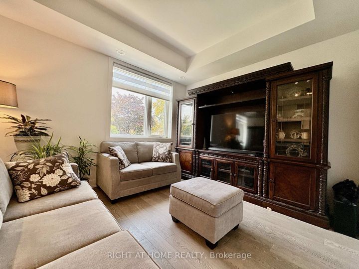 Photo 8 at 211 - 1085 Douglas McCurdy Common, Lakeview, Mississauga