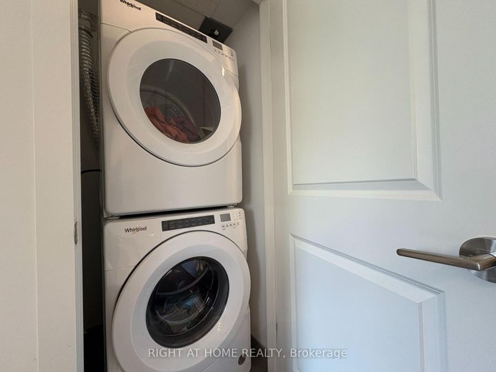 Photo 14 at 211 - 1085 Douglas McCurdy Common, Lakeview, Mississauga