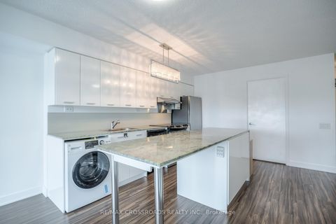 Photo 7 at 206 - 15 Singer Court, Bayview Village, Toronto Photo 7 at 206 - 15 Singer Court, Bayview Village, Toronto