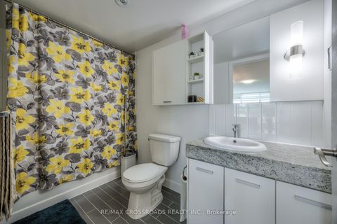Photo 10 at 206 - 15 Singer Court, Bayview Village, Toronto
