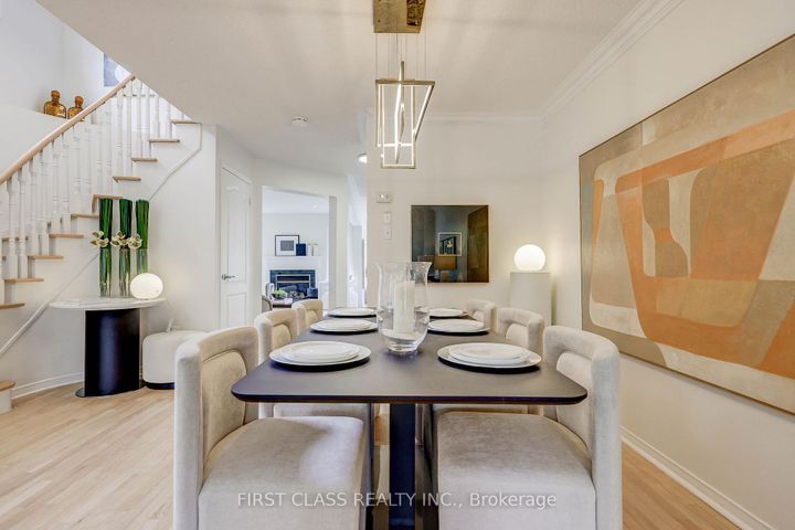 Photo 8 at 47 Lauraview Crescent, Berczy, Markham
