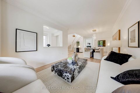 Photo 7 at 47 Lauraview Crescent, Berczy, Markham