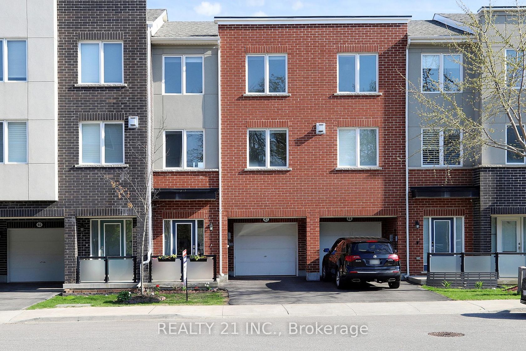 42 Heron Park Pl Place N, West Hill, Toronto 
