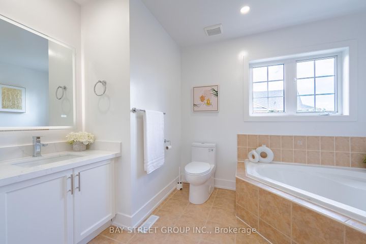Photo 22 at 38 Pike Lane, Cornell, Markham