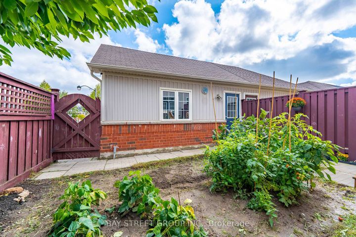Photo 36 at 38 Pike Lane, Cornell, Markham