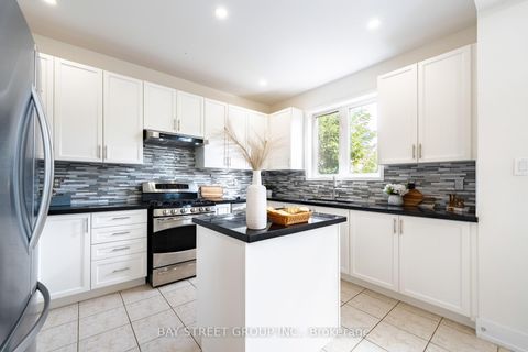 Photo 15 at 38 Pike Lane, Cornell, Markham
