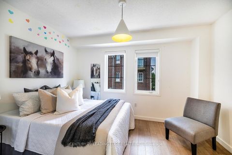 Photo 6 at 57 - 113 The Queensway Way N, Swansea, Toronto