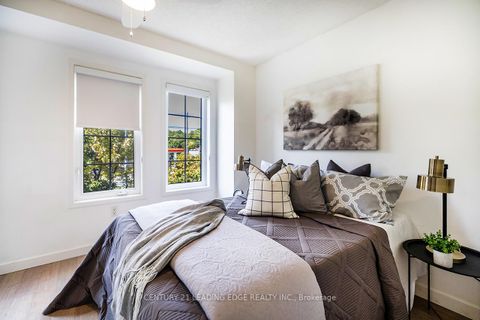 Photo 8 at 57 - 113 The Queensway Way N, Swansea, Toronto