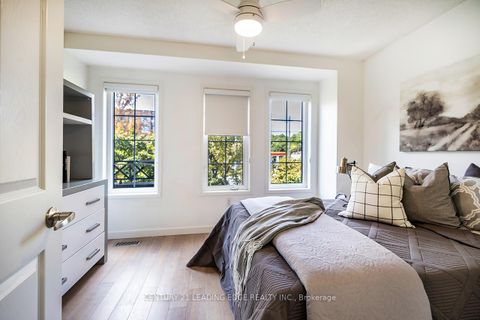 Photo 9 at 57 - 113 The Queensway Way N, Swansea, Toronto