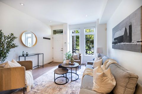 Photo 26 at 57 - 113 The Queensway Way N, Swansea, Toronto