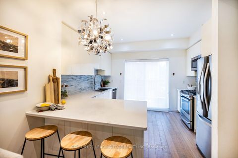 Photo 27 at 57 - 113 The Queensway Way N, Swansea, Toronto