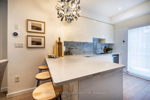 Photo 28 at 57 - 113 The Queensway Way N, Swansea, Toronto