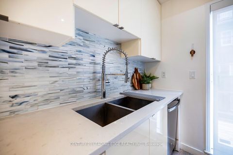 Photo 29 at 57 - 113 The Queensway Way N, Swansea, Toronto