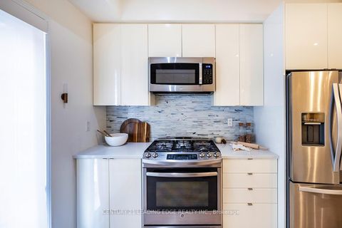 Photo 30 at 57 - 113 The Queensway Way N, Swansea, Toronto