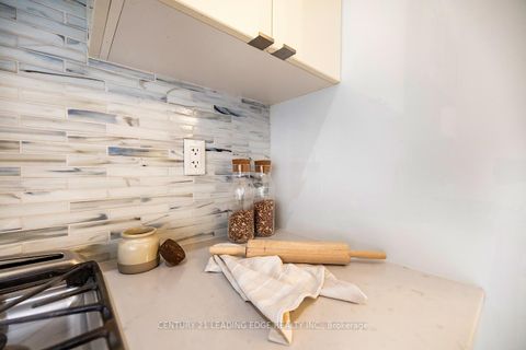 Photo 31 at 57 - 113 The Queensway Way N, Swansea, Toronto